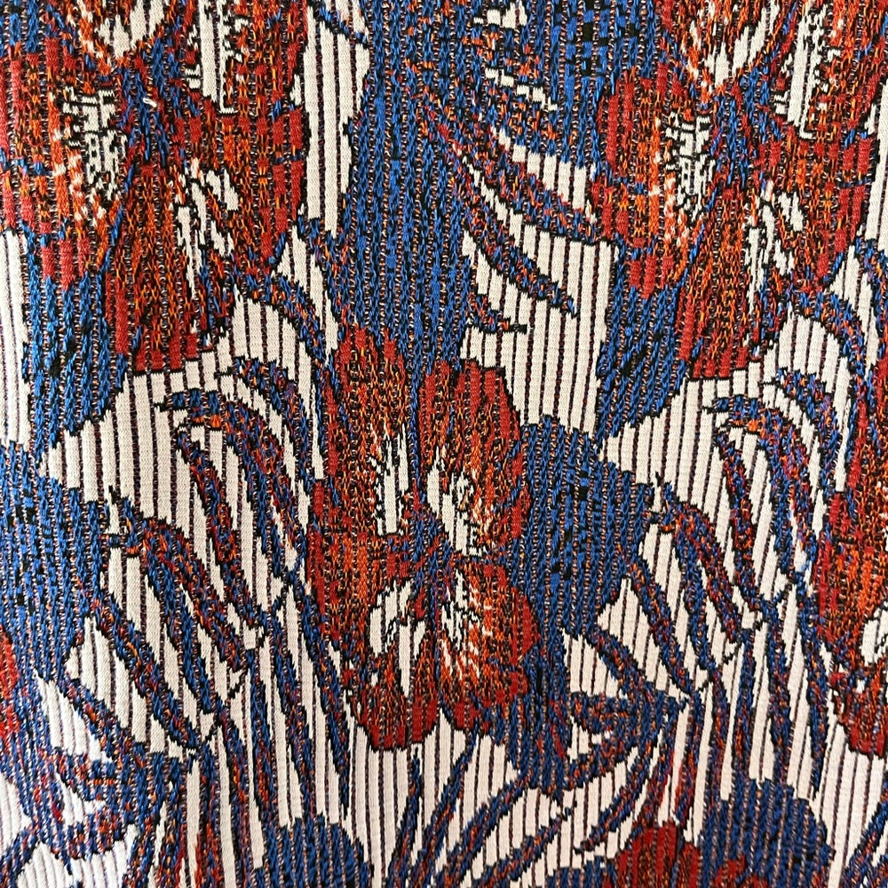 Zara Trafaluc Women’s Jacquard Tropical Floral Top Size S Lavender Red Blue - Picture 5 of 7
